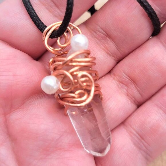 Beautiful Nature Tibet Himalayan Lemurian Crystal Point Pendant Necklace - Picture 9 of 10